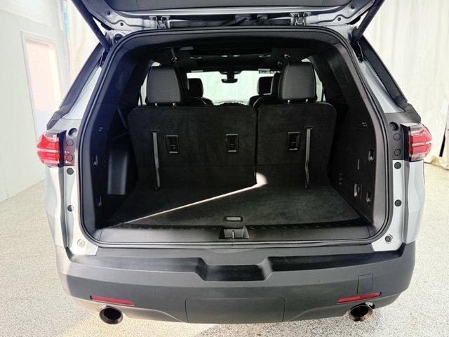 used 2023 Chevrolet Traverse car, priced at $33,988