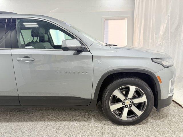used 2023 Chevrolet Traverse car, priced at $33,988