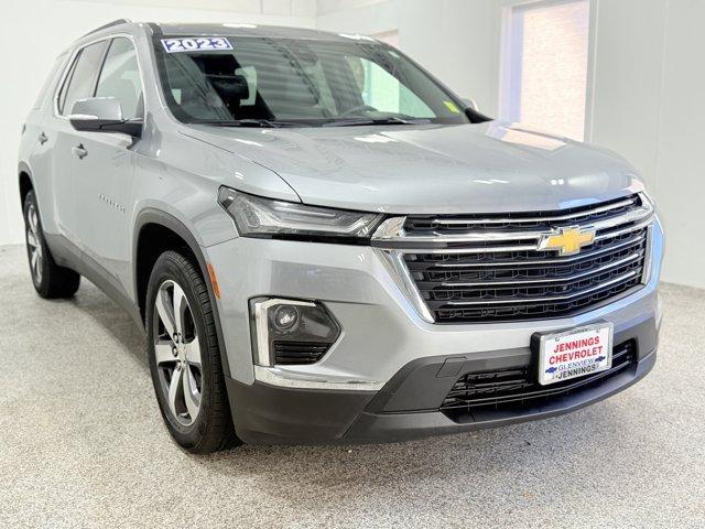 used 2023 Chevrolet Traverse car, priced at $33,988