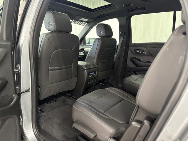 used 2023 Chevrolet Traverse car, priced at $33,988