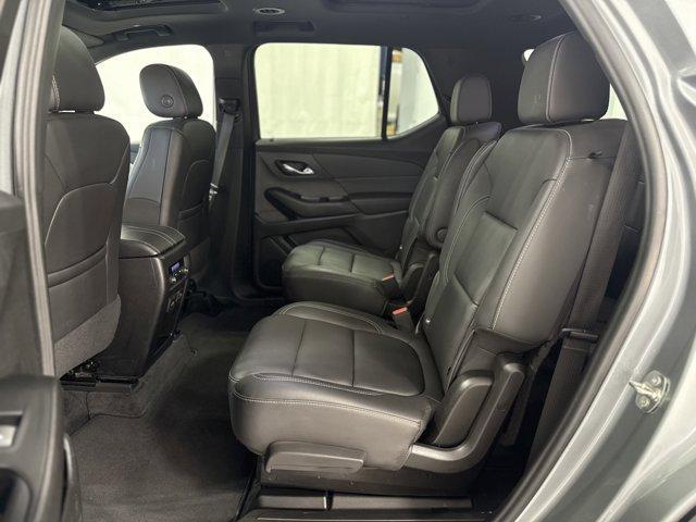 used 2023 Chevrolet Traverse car, priced at $33,988