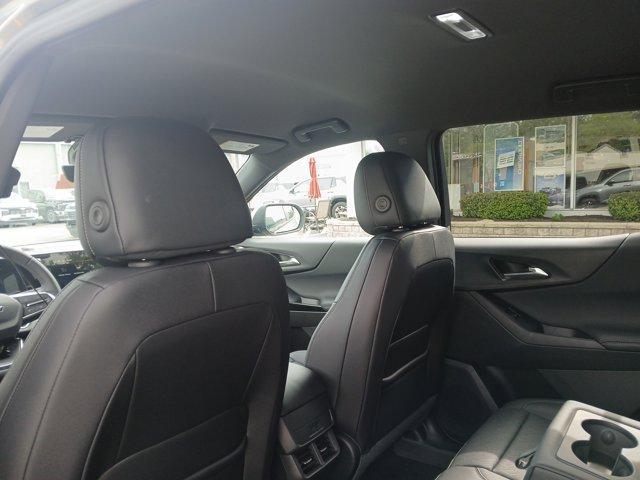 new 2026 Chevrolet Equinox car, priced at $33,990