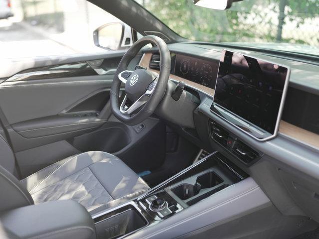 new 2025 Volkswagen Tiguan car, priced at $42,863