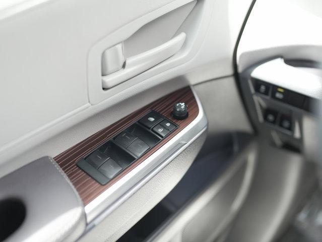 used 2023 Toyota Sienna car, priced at $39,988