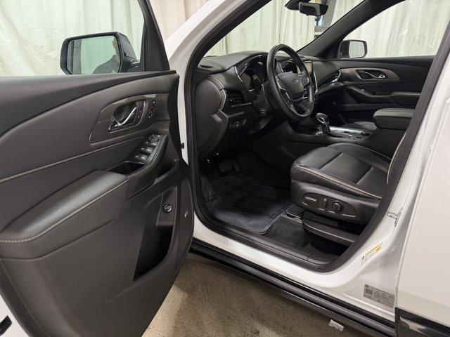used 2023 Chevrolet Traverse car, priced at $39,988