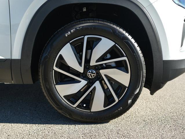 new 2025 Volkswagen Atlas car, priced at $43,563