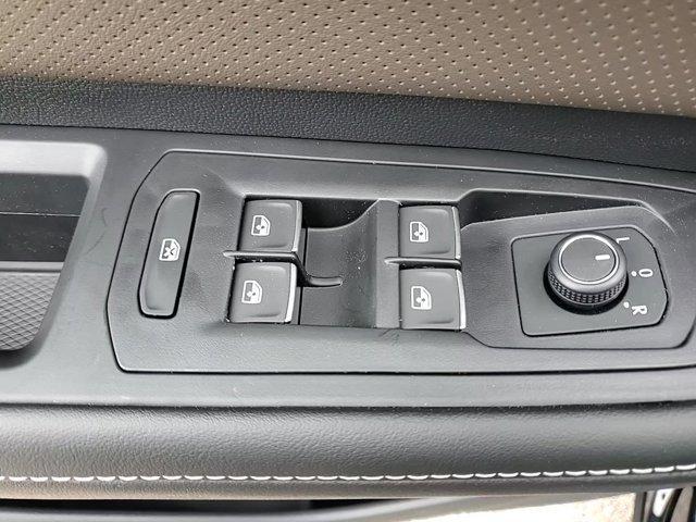 new 2025 Volkswagen Atlas car, priced at $49,572