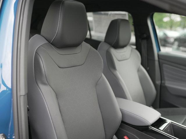 new 2025 Volkswagen ID.4 car, priced at $55,050