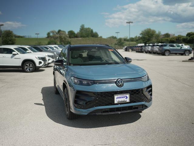 new 2025 Volkswagen Tiguan car, priced at $39,615