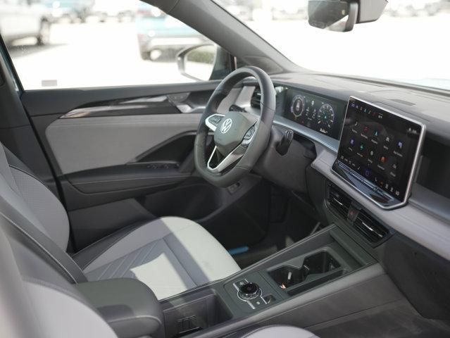 new 2025 Volkswagen Tiguan car, priced at $39,615