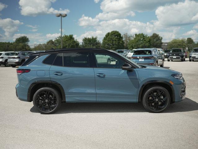 new 2025 Volkswagen Tiguan car, priced at $39,615