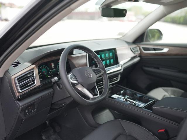 new 2025 Volkswagen Atlas car, priced at $46,612