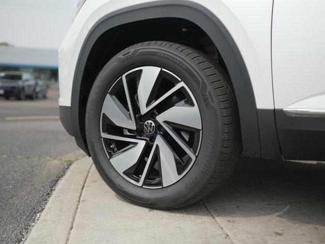 new 2025 Volkswagen Atlas car, priced at $48,107