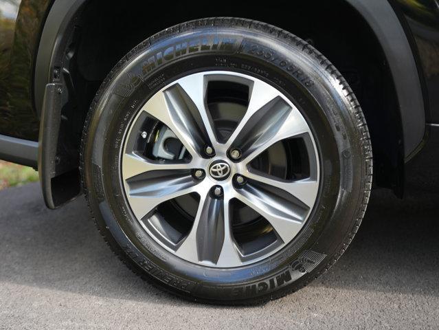 used 2022 Toyota Highlander car, priced at $35,888