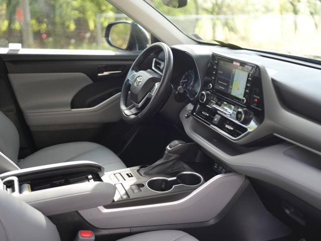 used 2022 Toyota Highlander car, priced at $35,888