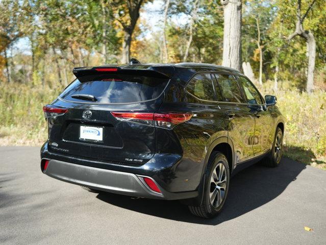 used 2022 Toyota Highlander car, priced at $35,888