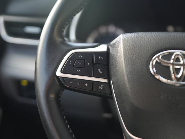 used 2022 Toyota Highlander car, priced at $35,888