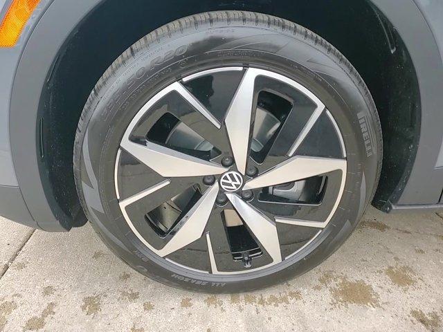 new 2025 Volkswagen ID.4 car, priced at $54,347