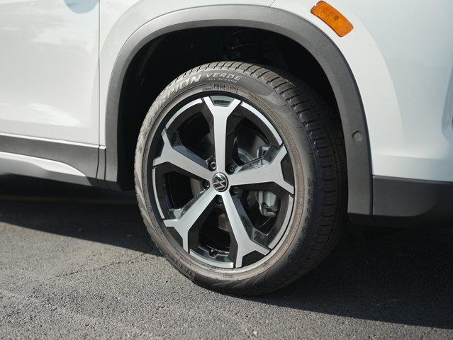 new 2025 Volkswagen Tiguan car, priced at $35,734