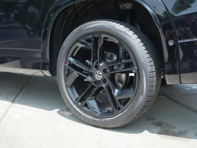 new 2025 Volkswagen Tiguan car, priced at $38,061