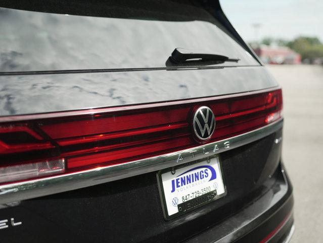 new 2025 Volkswagen Atlas car, priced at $53,911