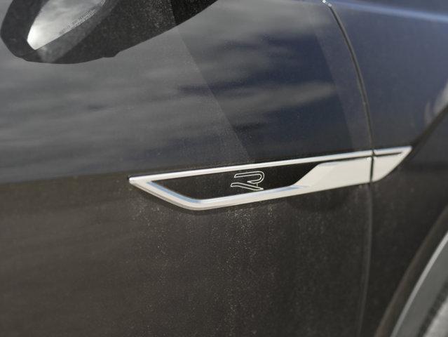 new 2025 Volkswagen Atlas car, priced at $53,911