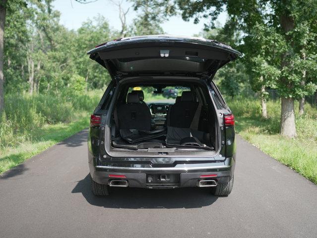 used 2022 Chevrolet Traverse car, priced at $35,888