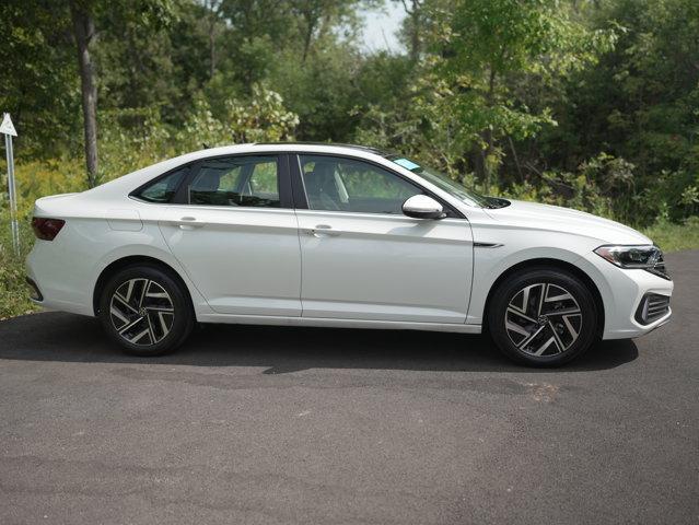 used 2024 Volkswagen Jetta car