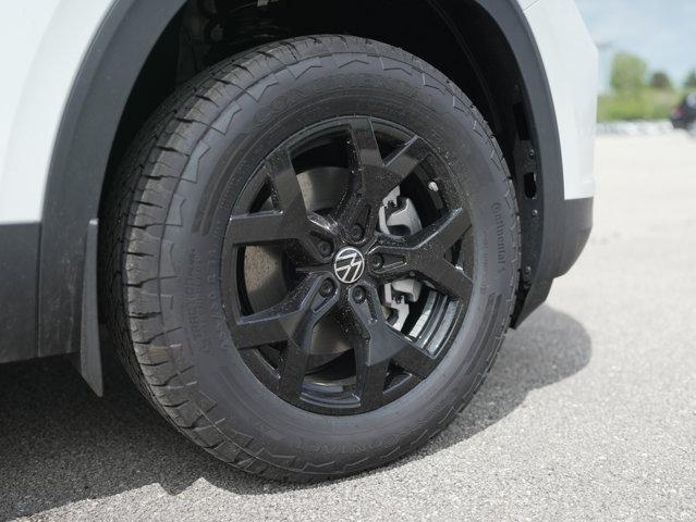 new 2025 Volkswagen Atlas car, priced at $47,904