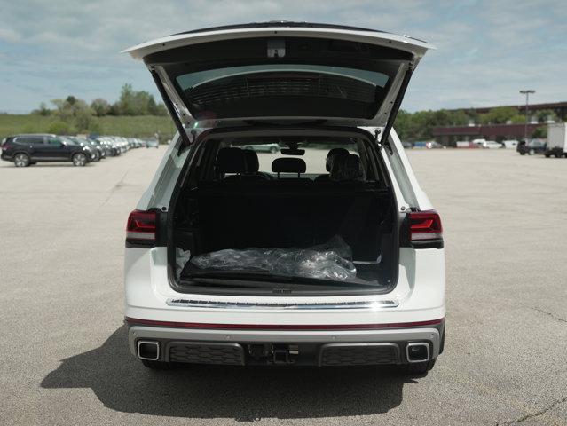 new 2025 Volkswagen Atlas car, priced at $47,904