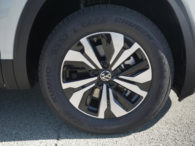new 2026 Volkswagen Atlas car, priced at $42,312