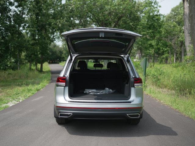 new 2025 Volkswagen Atlas car, priced at $41,136