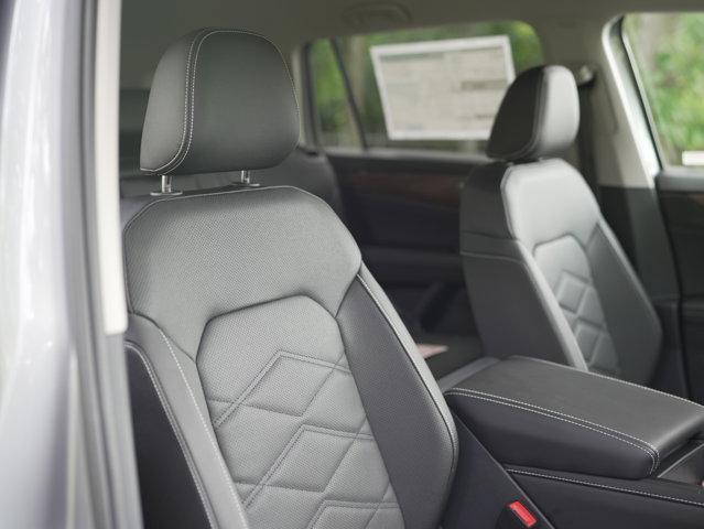 new 2025 Volkswagen Atlas car, priced at $41,136