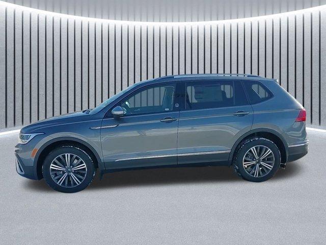 new 2024 Volkswagen Tiguan car, priced at $31,936