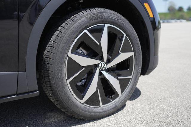 new 2025 Volkswagen ID.4 car, priced at $54,347