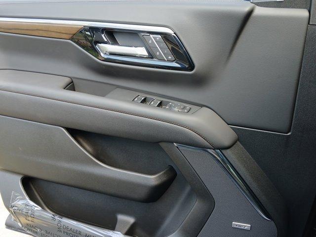 new 2025 Chevrolet Suburban car, priced at $93,120
