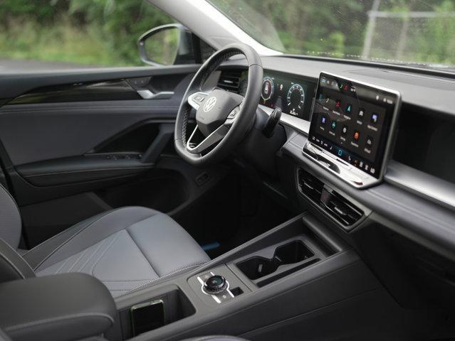 new 2025 Volkswagen Tiguan car, priced at $35,002