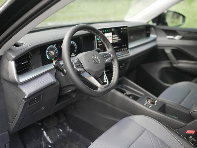 new 2025 Volkswagen Tiguan car, priced at $35,002