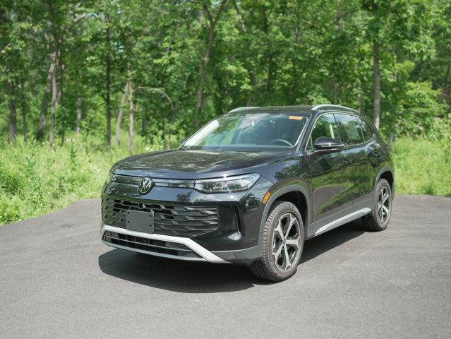new 2025 Volkswagen Tiguan car, priced at $35,002