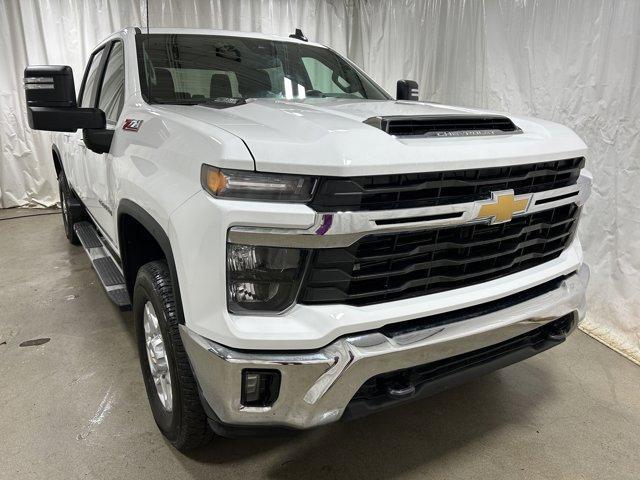 used 2024 Chevrolet Silverado 2500 car, priced at $50,988