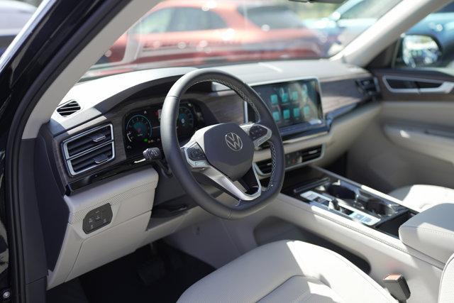 new 2025 Volkswagen Atlas car, priced at $49,072