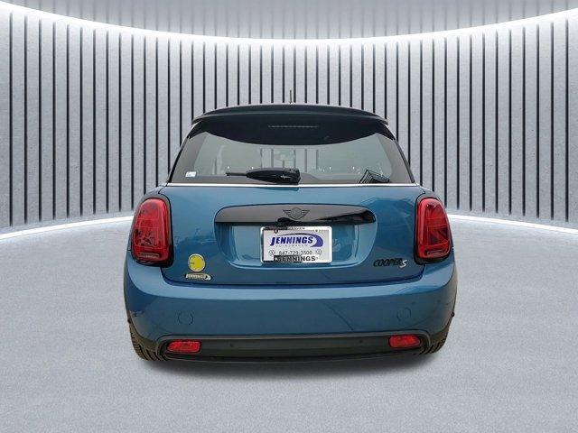 used 2022 MINI SE Hardtop car, priced at $19,888