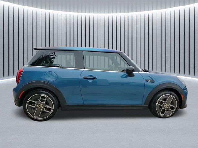 used 2022 MINI SE Hardtop car, priced at $19,888