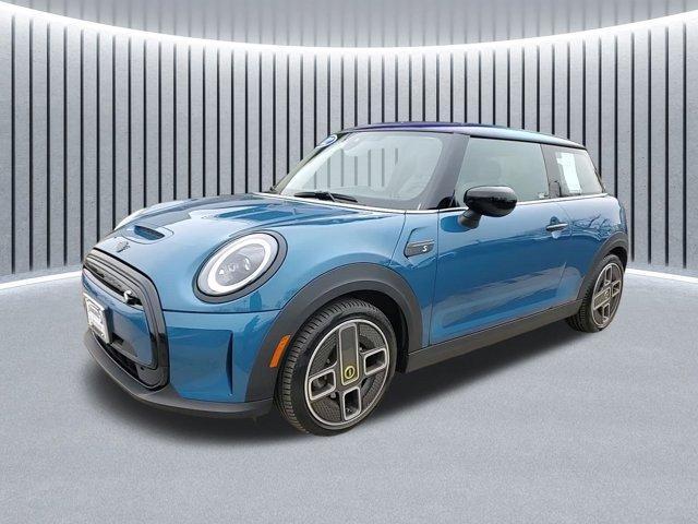 used 2022 MINI SE Hardtop car, priced at $19,888