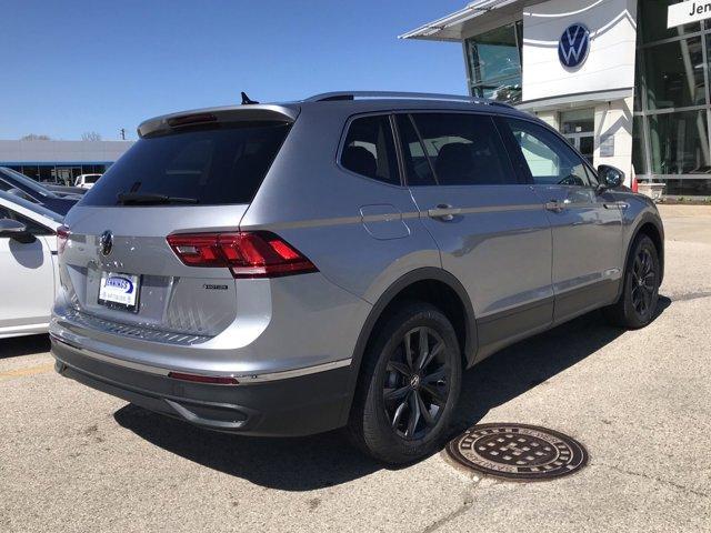 new 2024 Volkswagen Tiguan car, priced at $35,504