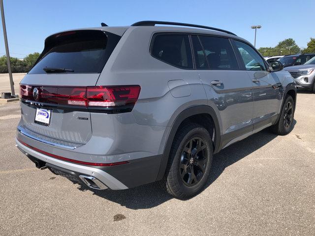 new 2024 Volkswagen Atlas car, priced at $52,037