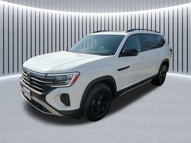 new 2024 Volkswagen Atlas car, priced at $42,399