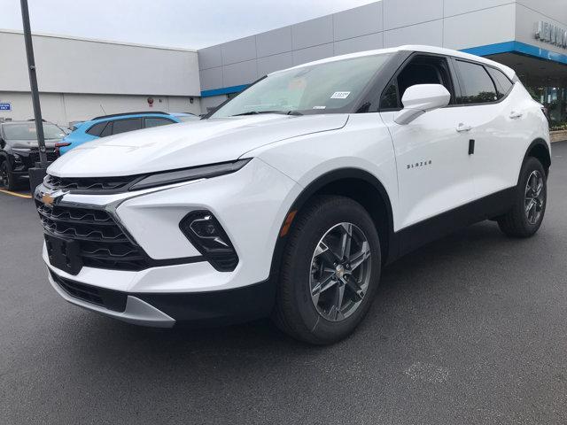 new 2025 Chevrolet Blazer car, priced at $35,985