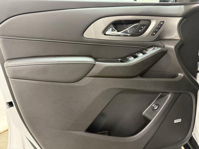 used 2022 Chevrolet Traverse car, priced at $29,988