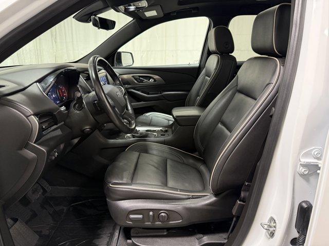 used 2022 Chevrolet Traverse car, priced at $29,988